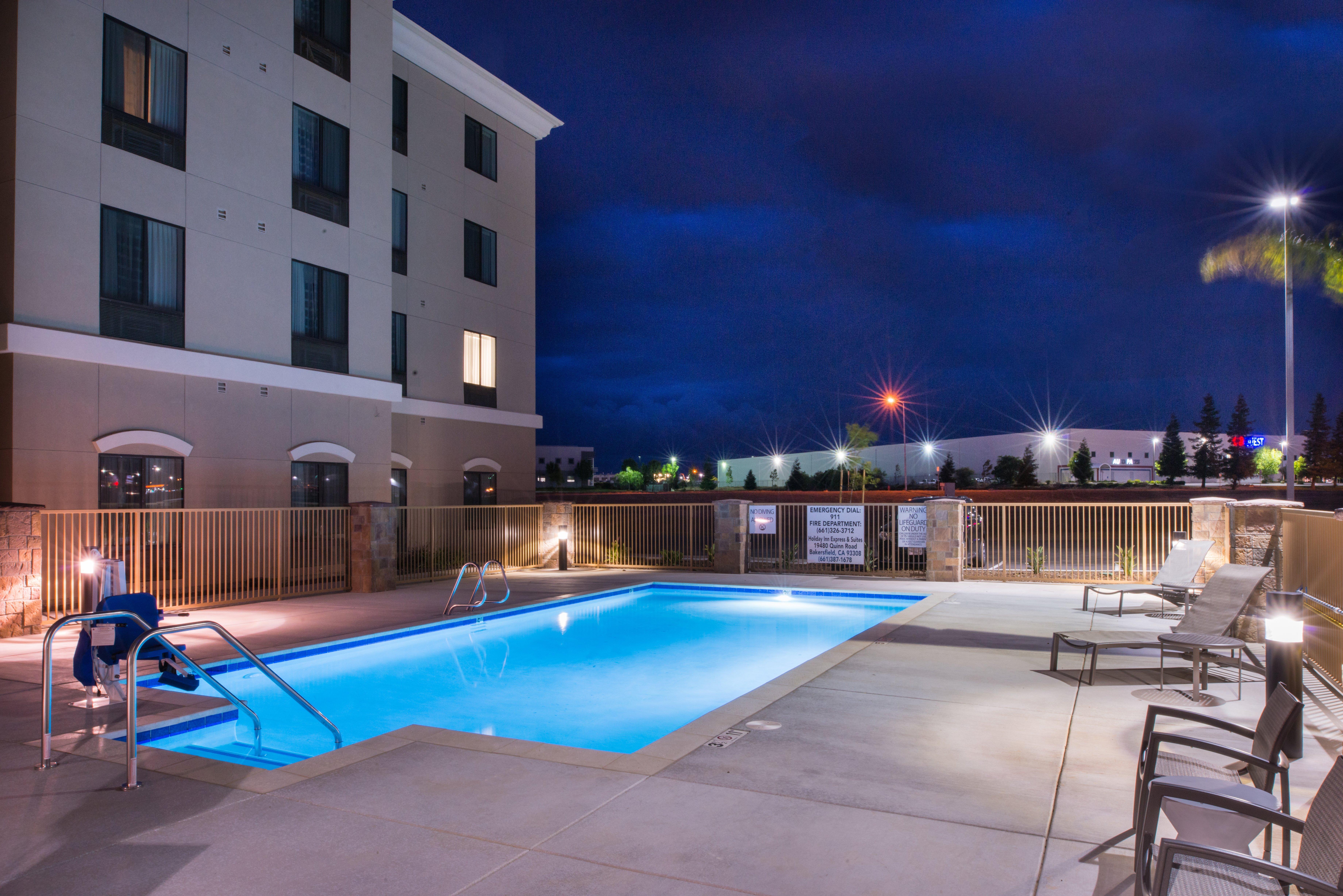 Holiday Inn Express & Suites Bakersfield Airport By Ihg Kültér fotó