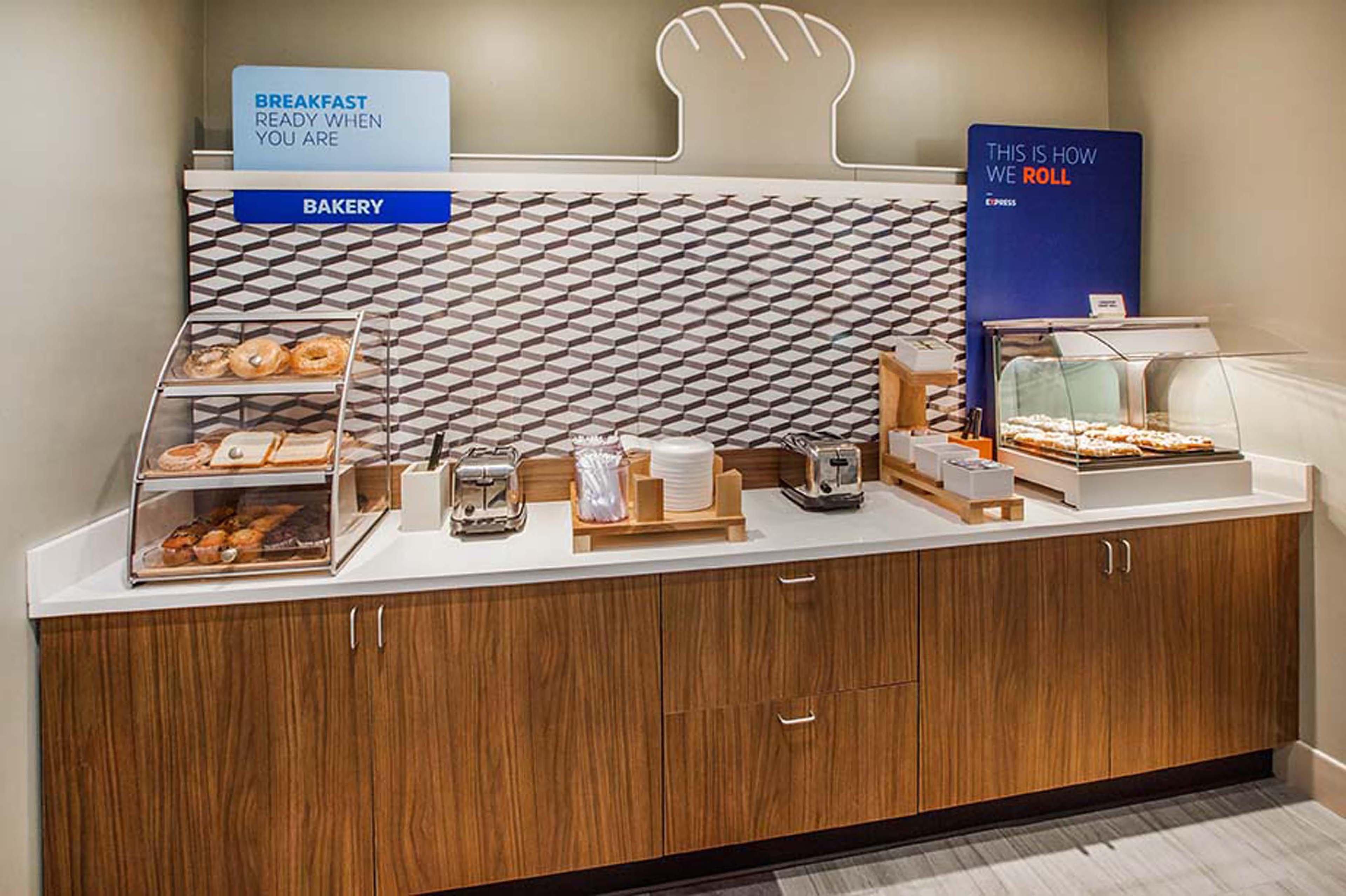 Holiday Inn Express & Suites Bakersfield Airport By Ihg Kültér fotó