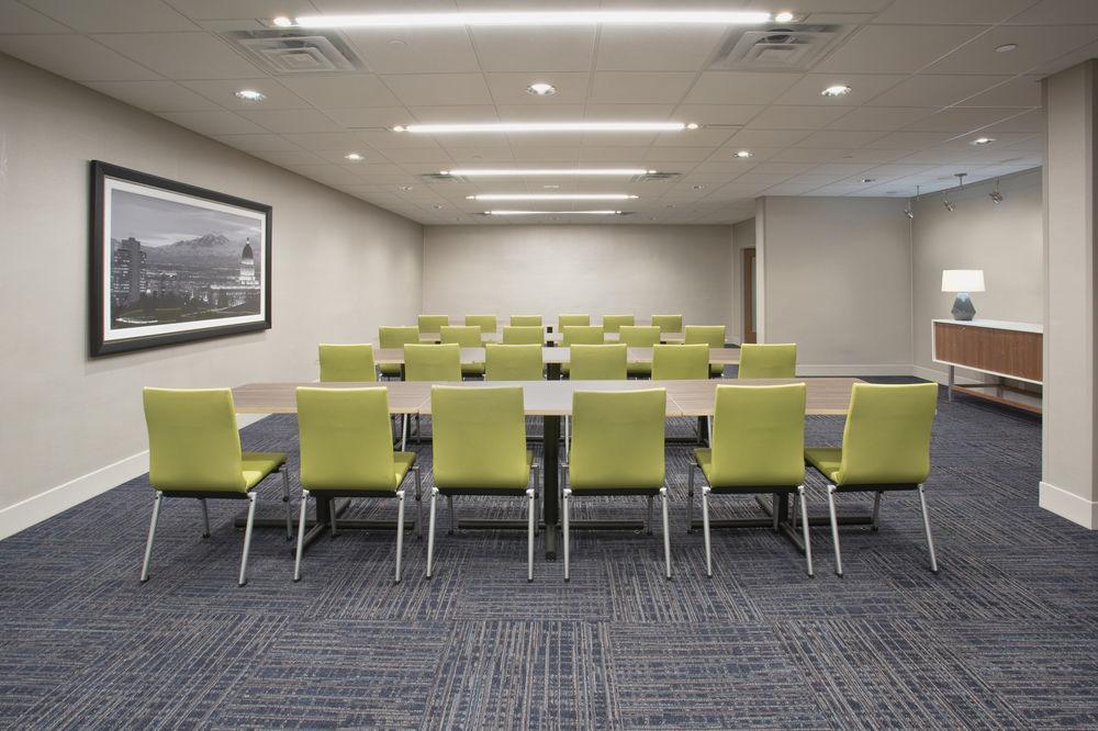 Holiday Inn Express & Suites Bakersfield Airport By Ihg Kültér fotó